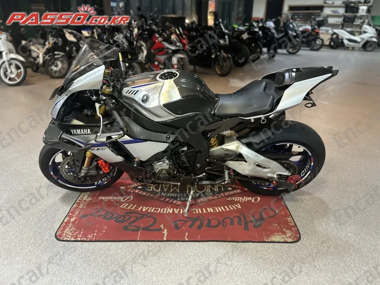 Yamaha Yzf R1 M - фото 1
