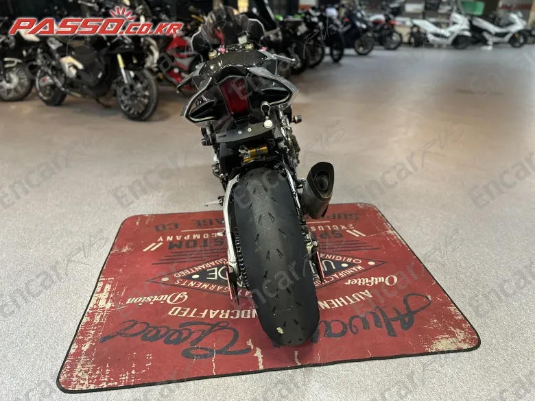 Yamaha Yzf R1 M - фото 2