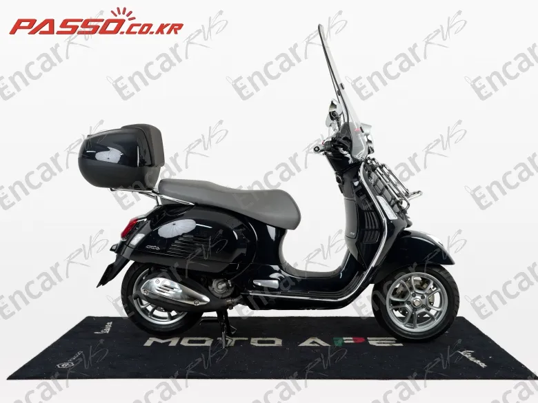 Vespa Gts 300 Classic - фото 1