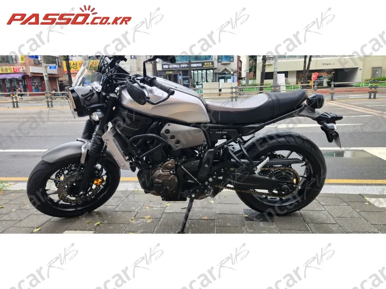 YAMAHA XSR 700 - фото 1