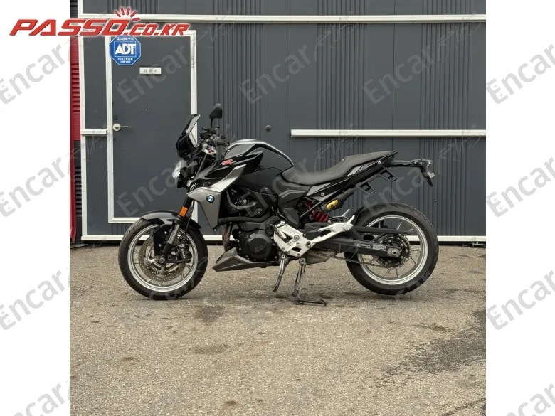 Bmw F 900 R - фото 1