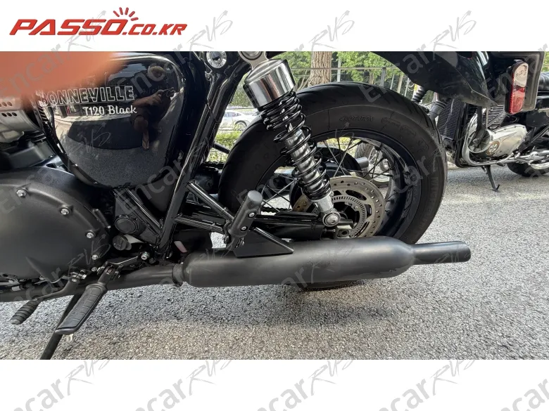 Triumph Bonneville T120 - фото 6