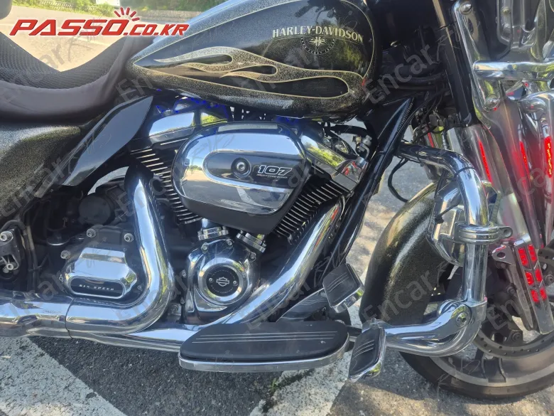 HARLEY-DAVIDSON FLHXS STREET GLIDE SPECIAL - фото 4