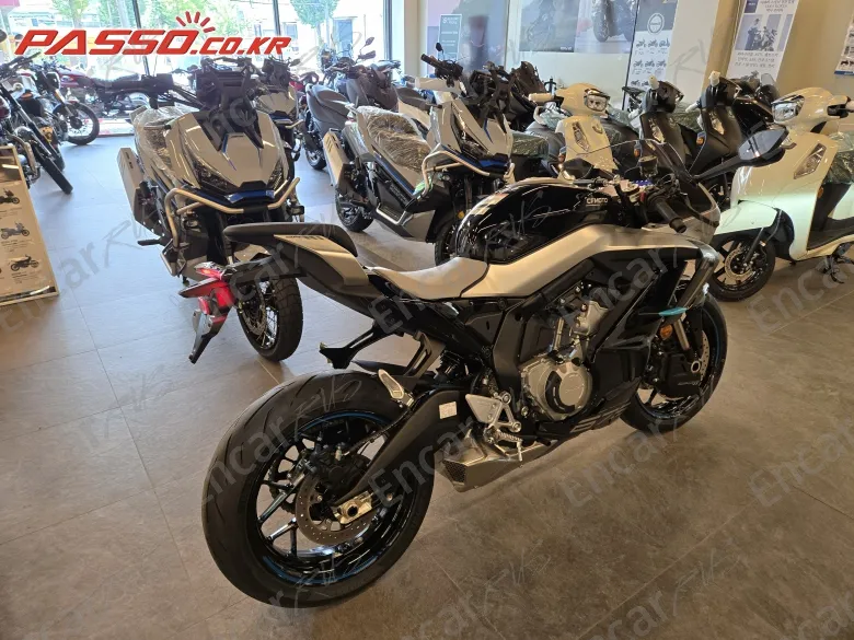 CFMOTO 675 SR R - фото 4