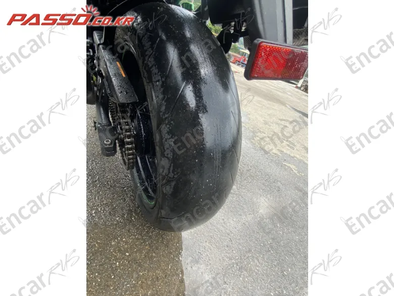 Kawasaki Z 1000 Sx - фото 6