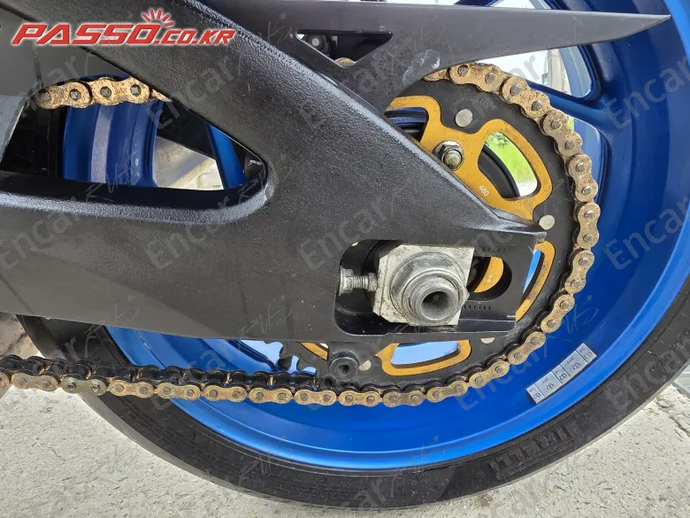 Suzuki Gsx S 1000 - фото 6