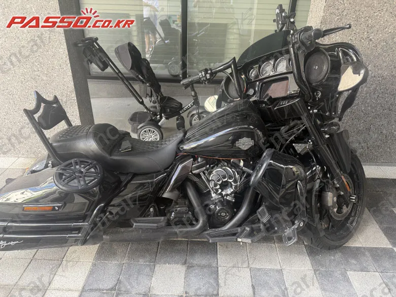Harley-Davidson Flhxs Street Glide Special - фото 0