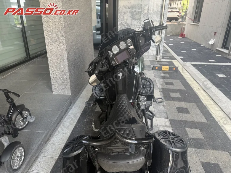 Harley-Davidson Flhxs Street Glide Special - фото 2