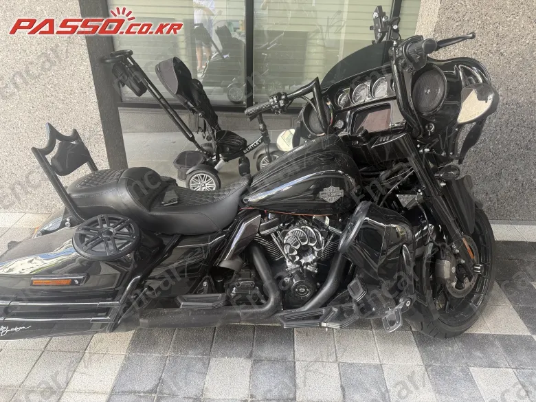 Harley-Davidson Flhxs Street Glide Special - фото 4