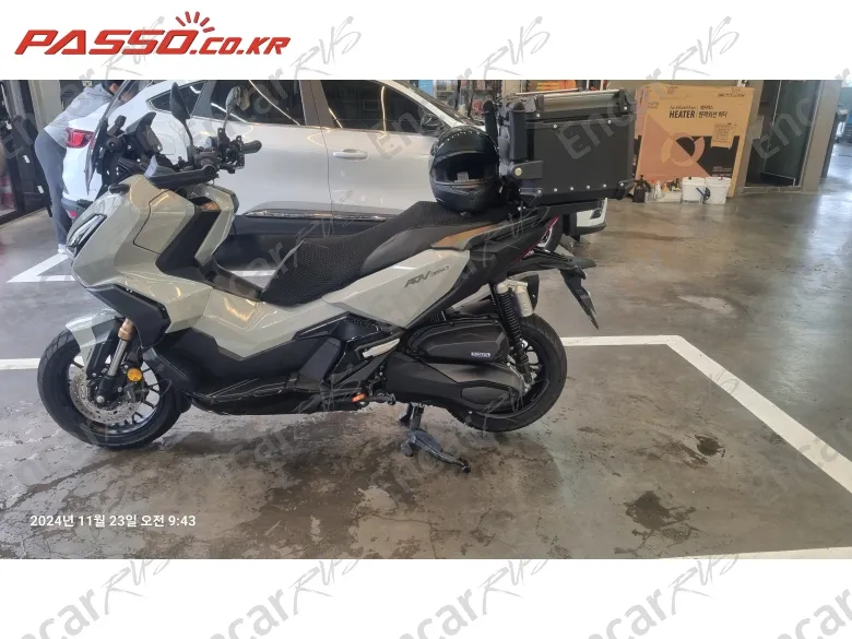 Honda Adv 350 - фото 1