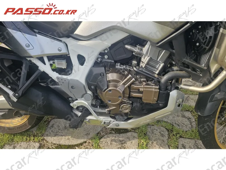 HONDA AFRICA TWIN CRF 1000 L DCT - фото 4