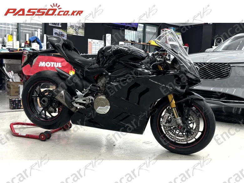 Ducati Panigale V4 S - фото 0