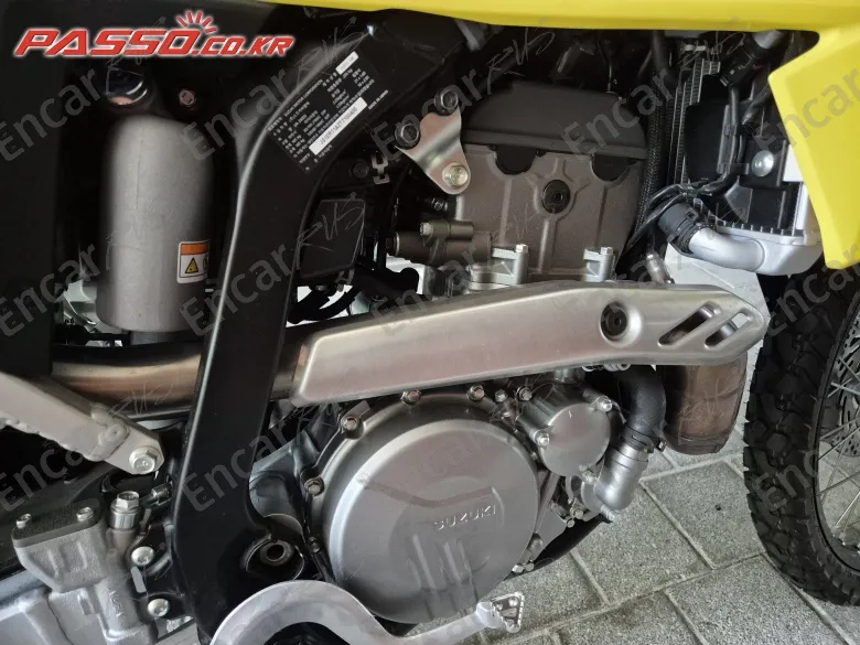 SUZUKI DR Z 4 S - фото 4