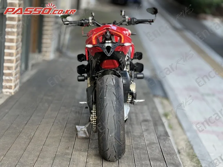 Ducati Streetfighter V4 S - фото 2