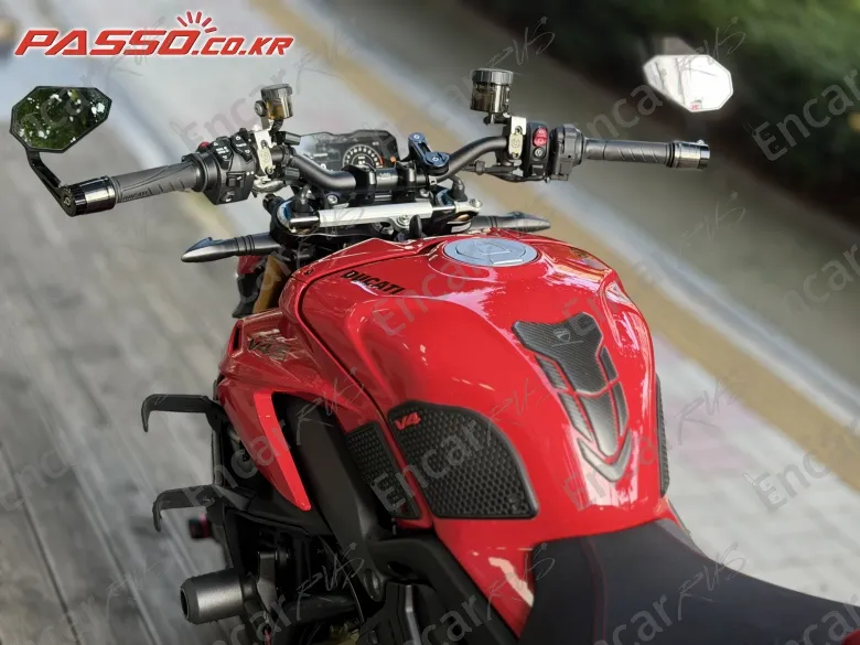 Ducati Streetfighter V4 S - фото 3
