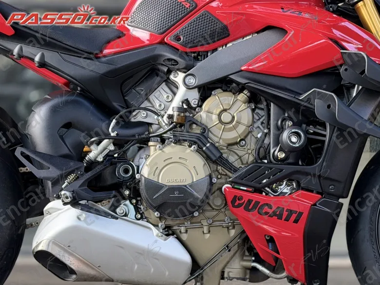 Ducati Streetfighter V4 S - фото 4