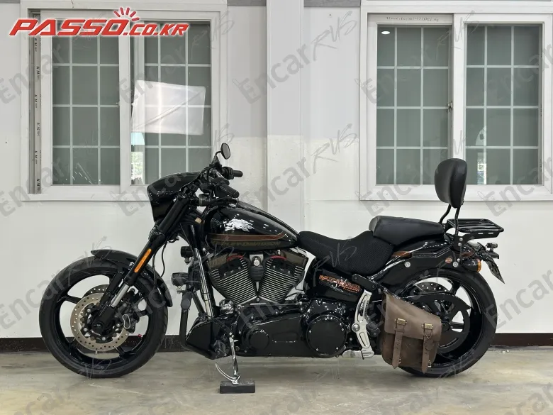 Harley-Davidson Breakout - фото 1