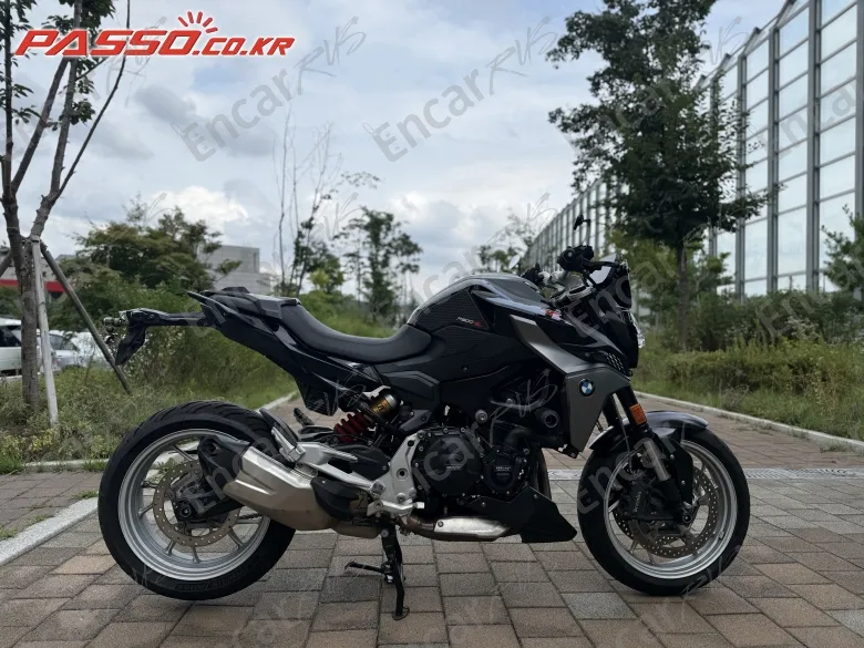 BMW F 900 R - фото 0