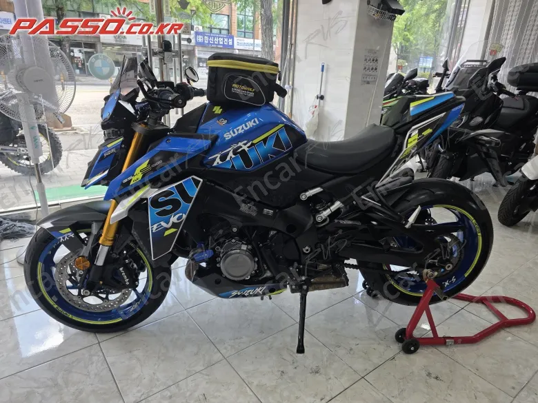 Suzuki Gsx S 1000 - фото 1