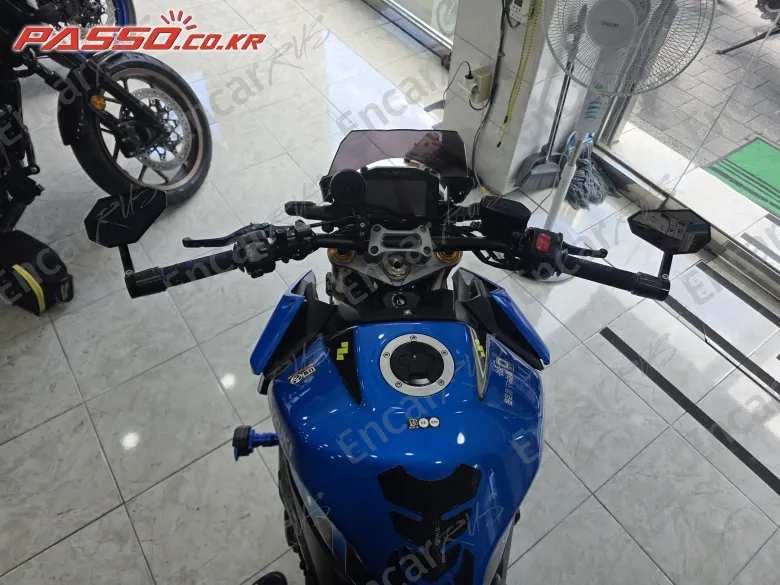 Suzuki Gsx S 1000 - фото 3