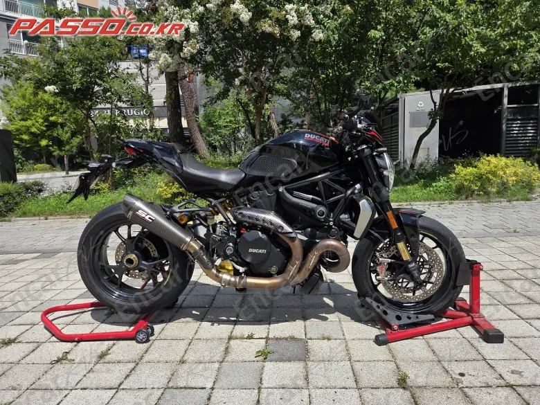DUCATI MONSTER 1200 R - фото 0