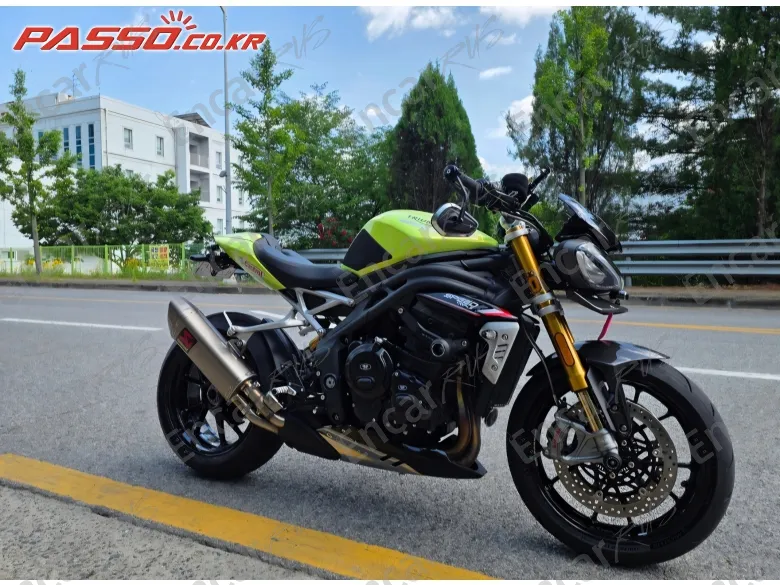 TRIUMPH SPEED TRIPLE 1200 RS - фото 0