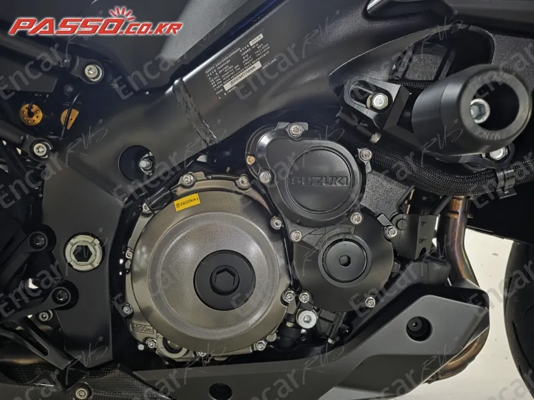 Suzuki Gsx S 1000 Gx - фото 4