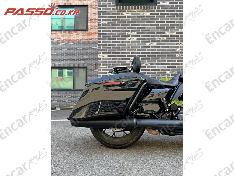 Harley-Davidson Flhxs Street Glide Special - фото 6