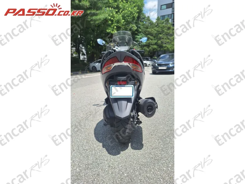 Suzuki Burgman 400 Abs - фото 2