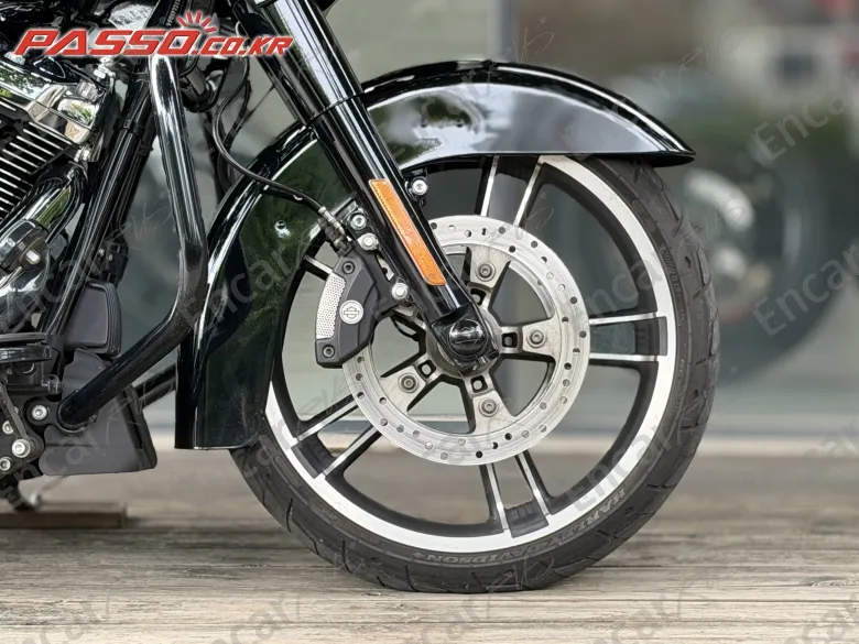 Harley-Davidson Road Glide Special - фото 5