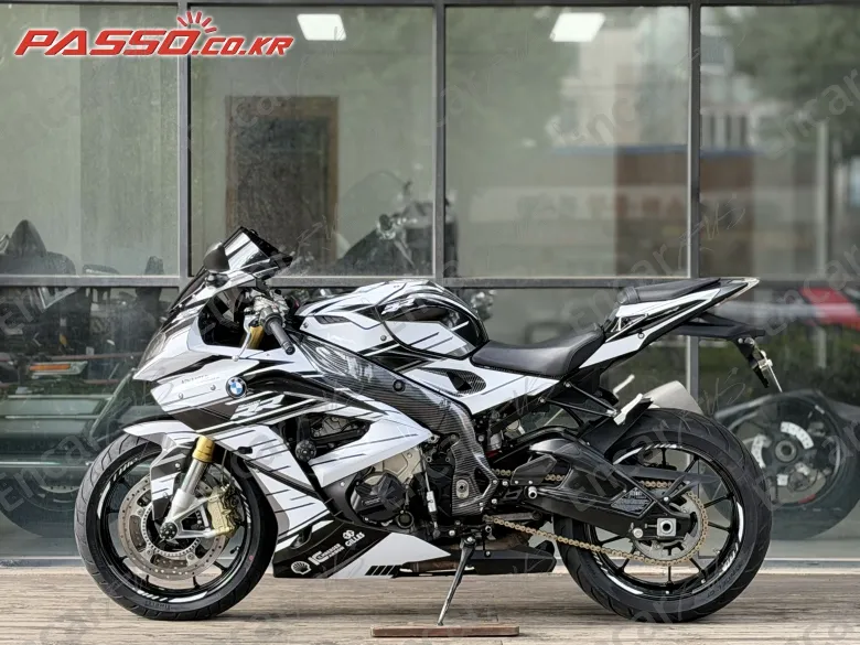 BMW S 1000 RR - фото 1