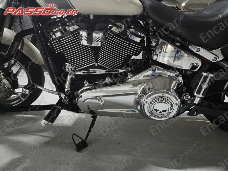 HARLEY-DAVIDSON SPORT GLIDE - фото 4