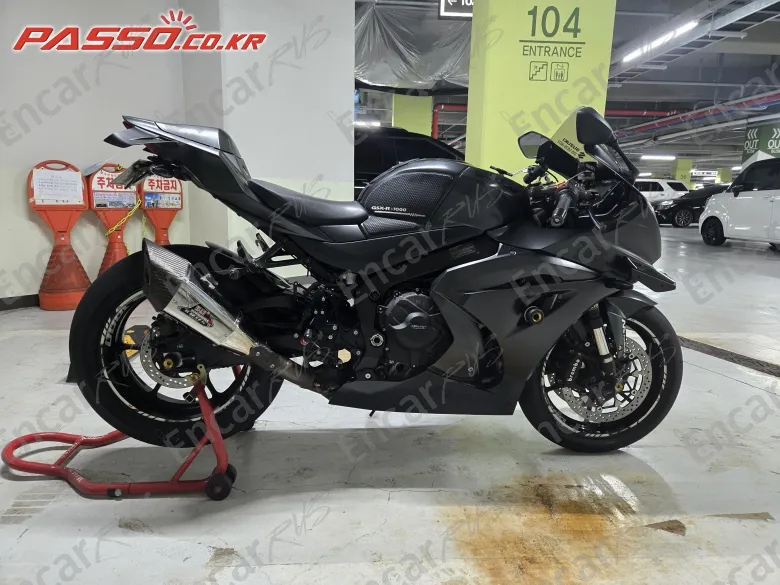 Suzuki Gsx R 1000 - фото 0