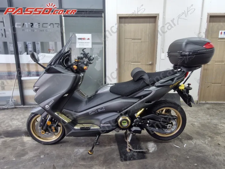 YAMAHA T MAX 560 - фото 1