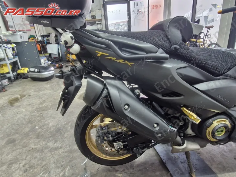 YAMAHA T MAX 560 - фото 6