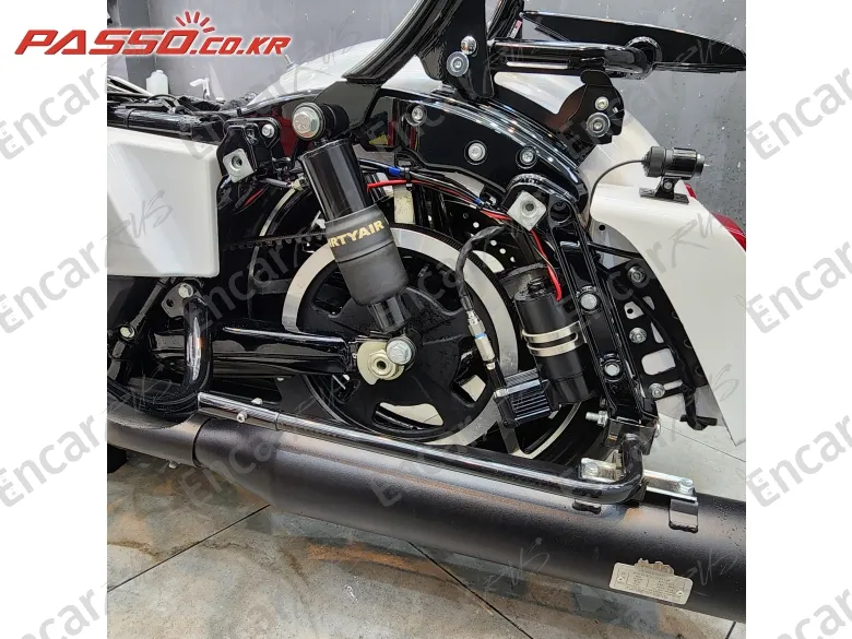 Harley-Davidson Road Glide St - фото 6