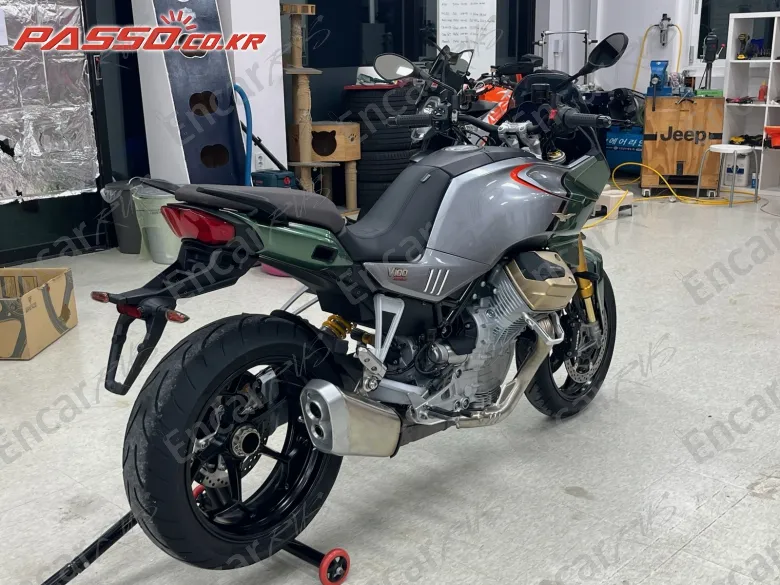 Moto Guzzi V100 Mandello S - фото 2