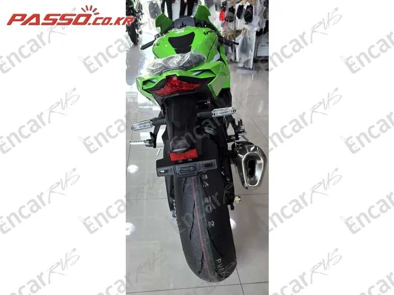 Kawasaki Zx 10 R - фото 2