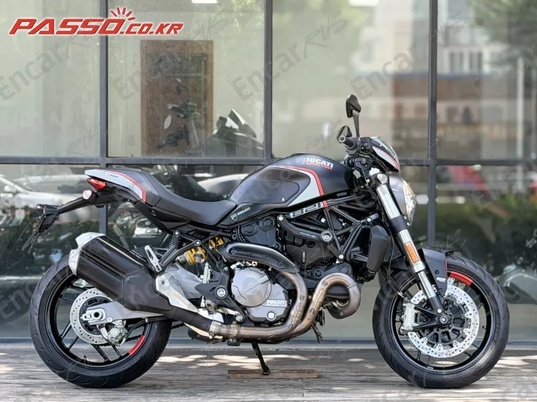 DUCATI MONSTER 821 STEALTH - фото 0