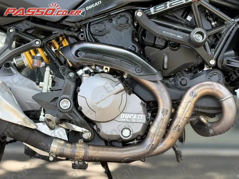 DUCATI MONSTER 821 STEALTH - фото 4