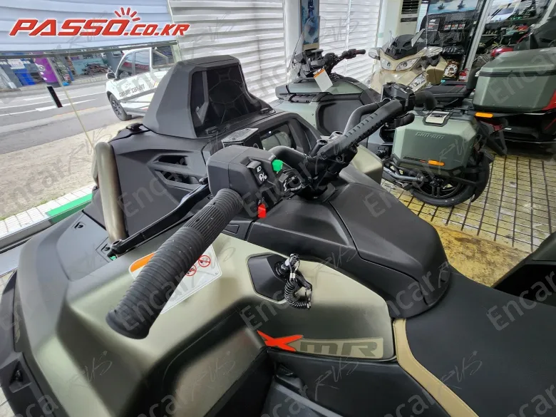 BRP CAN-AM OUTLANDER 1000 X MR - фото 3