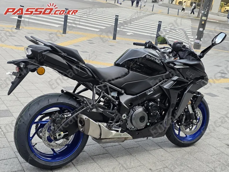 Suzuki Gsx S 1000 Gt - фото 2