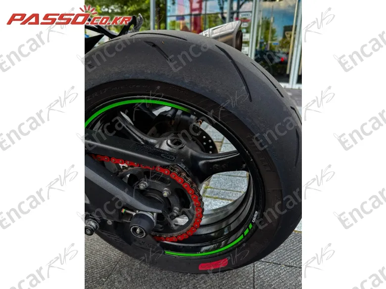 Kawasaki Zx 10 R - фото 5