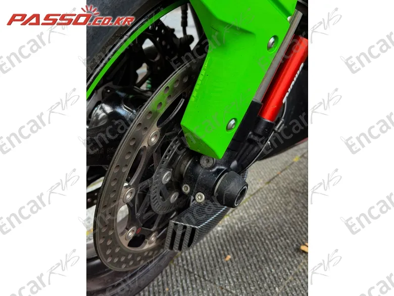 Kawasaki Zx 10 R - фото 6