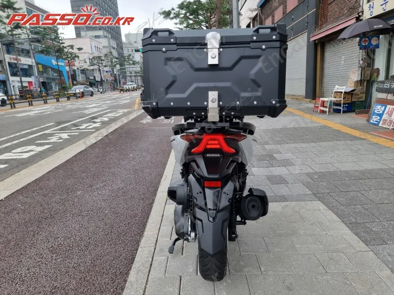 Honda Forza 350 - фото 2