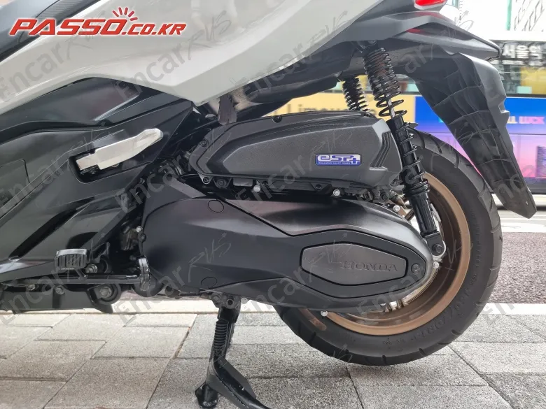Honda Forza 350 - фото 4