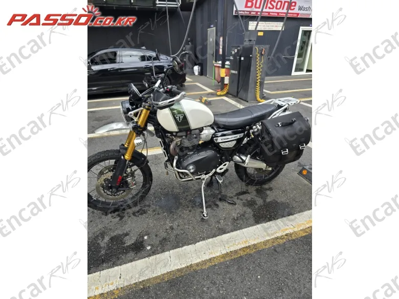 TRIUMPH SCRAMBLER 1200 XE - фото 1