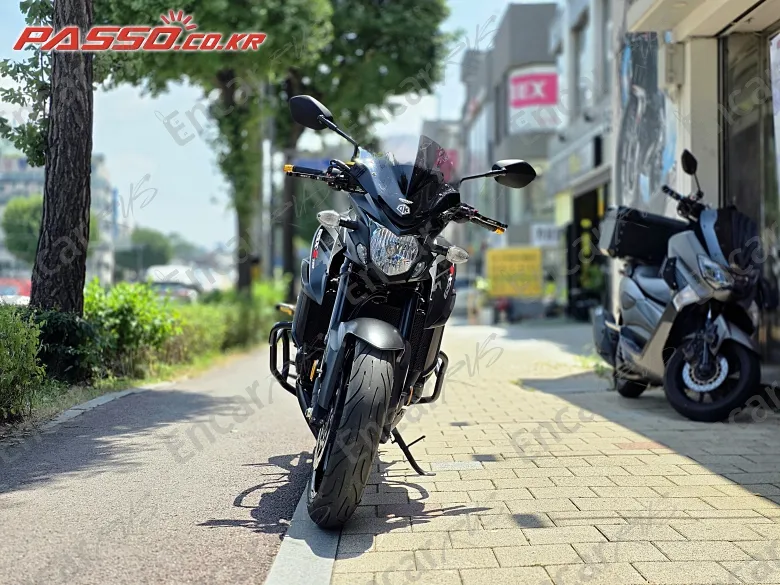Suzuki Gsx S 750 - фото 4
