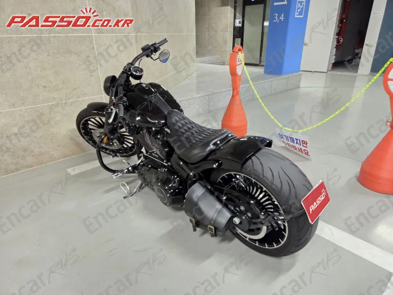 Harley-Davidson Breakout - фото 3