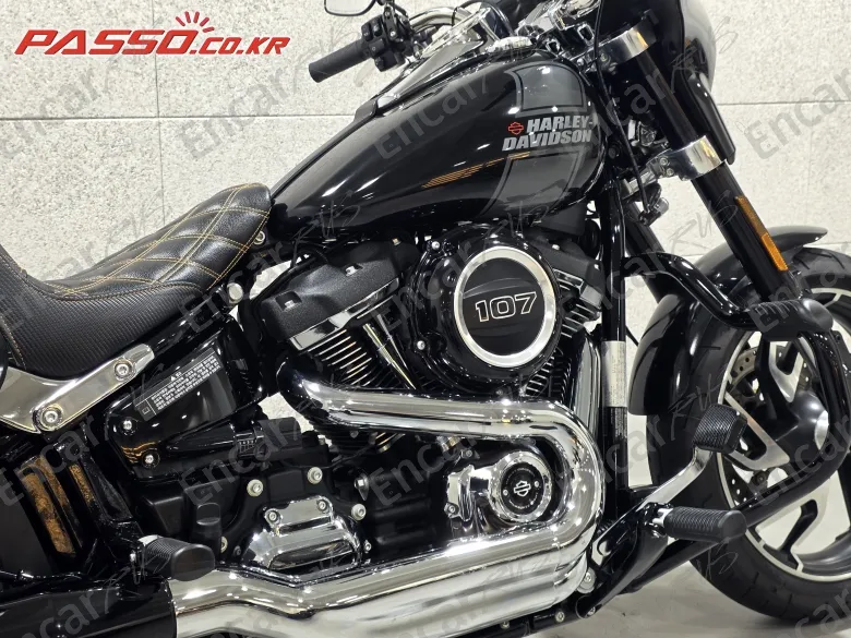 HARLEY-DAVIDSON SPORT GLIDE - фото 4